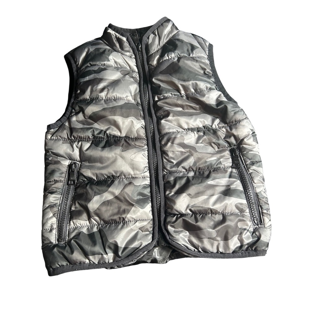 Urban Republic Kids Camo‎ Puffer Vest Size 4T Zip Front Pockets Quilted